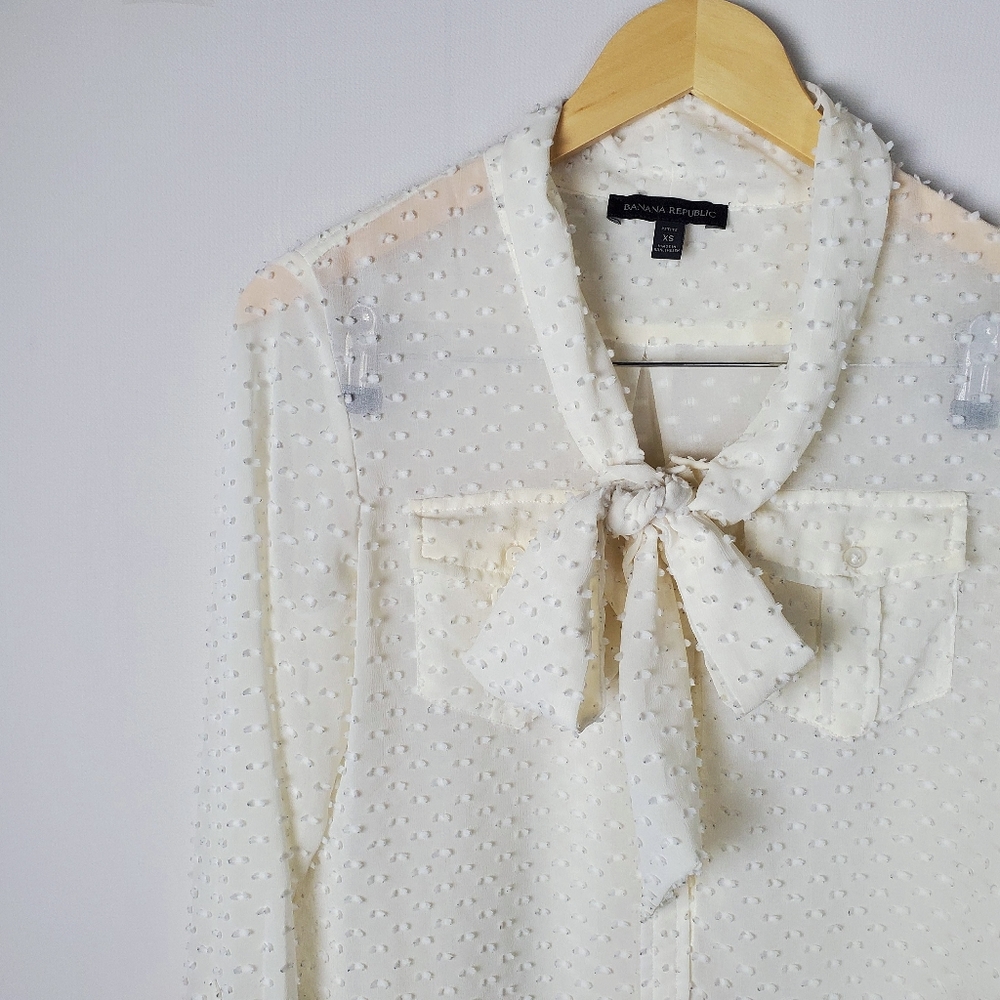 Banana Republic Cream Dotted Bow Buttonup Blouse